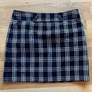 ANN TAYLOR LOFT Black/ White Plaid Skirt, 17” Length, Sz 6 VGUC.